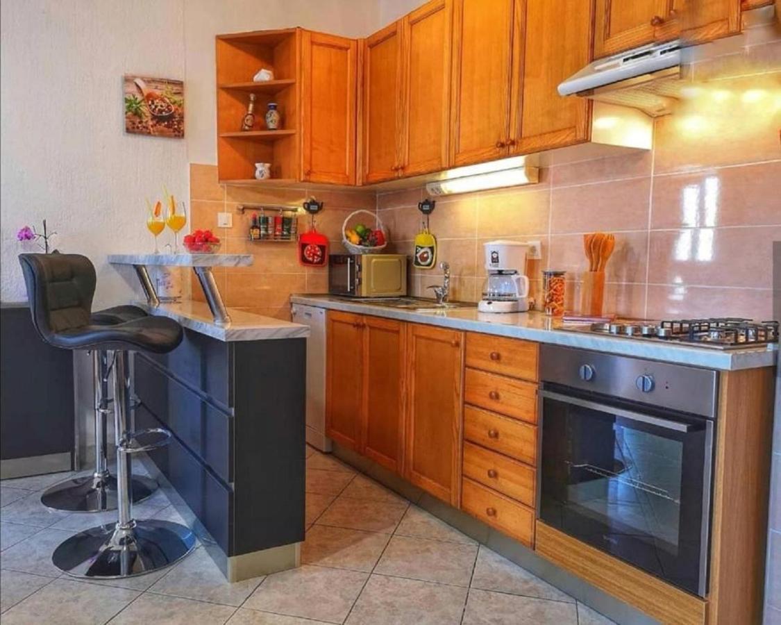 Holiday House Pasjak Sapjane Eksteriør bilde